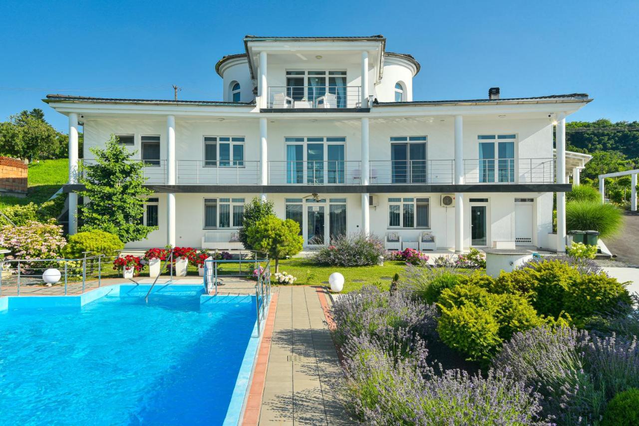 Apartments Villa Graf Smederevo Exterior photo